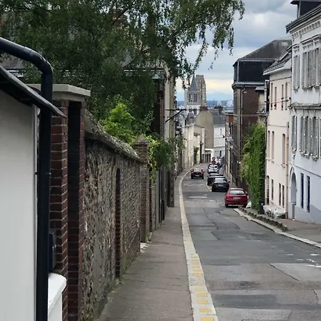 Appartement Joli Avec Cour Privee Proche Gare & Centre *