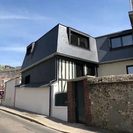 Apartment Joli Avec Cour Privee Proche Gare & Centre Rouen