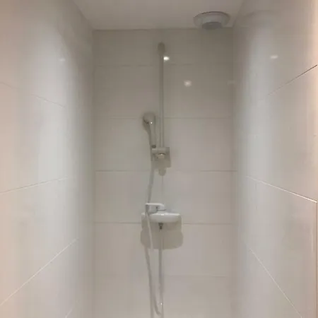 Apartment Joli Avec Cour Privee Proche Gare & Centre Rouen