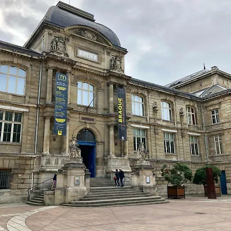 Joli Avec Cour Privee Proche Gare & Centre Apartment *