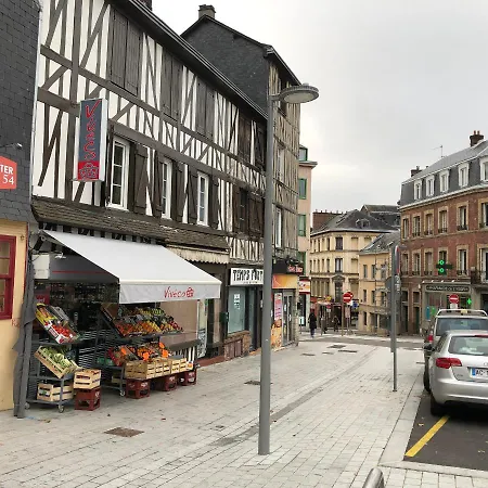 Joli Avec Cour Privee Proche Gare & Centre Rouen