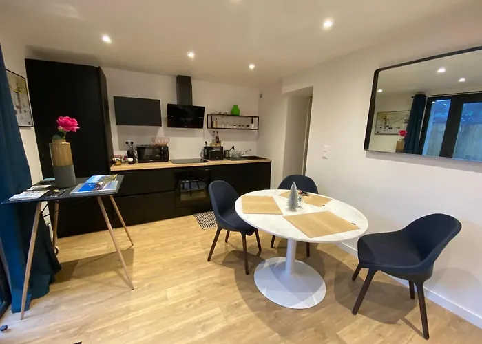 Joli Avec Cour Privee Proche Gare & Centre Rouen