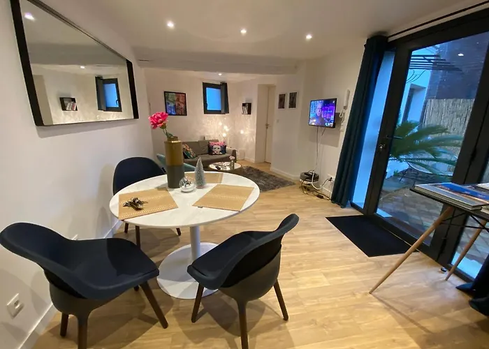 Joli Avec Cour Privee Proche Gare & Centre *