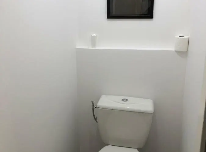 Διαμέρισμα Joli Avec Cour Privee Proche Gare & Centre *