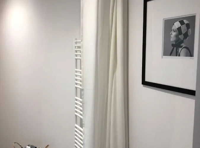 Apartment Joli Avec Cour Privee Proche Gare & Centre *