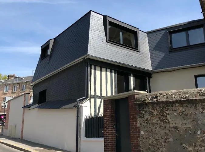 Apartment Joli Avec Cour Privee Proche Gare & Centre Rouen