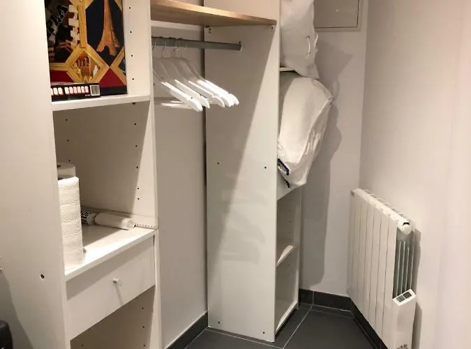 Διαμέρισμα Joli Avec Cour Privee Proche Gare & Centre *