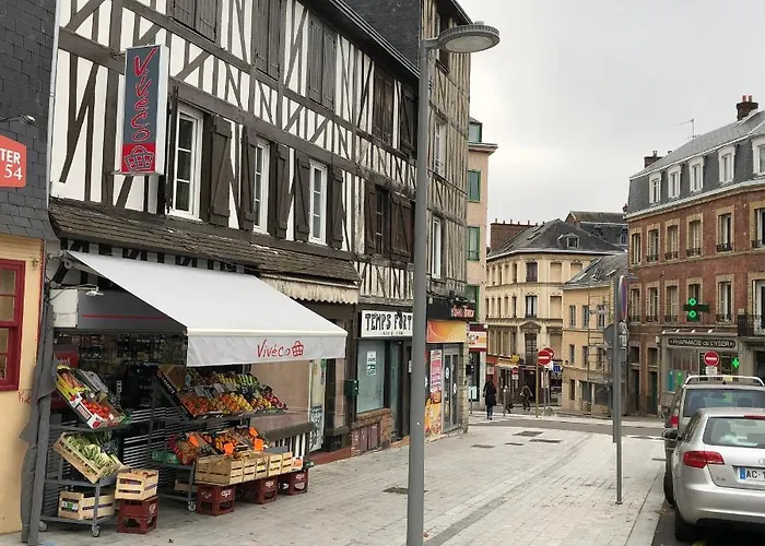 Joli Avec Cour Privee Proche Gare & Centre Rouen